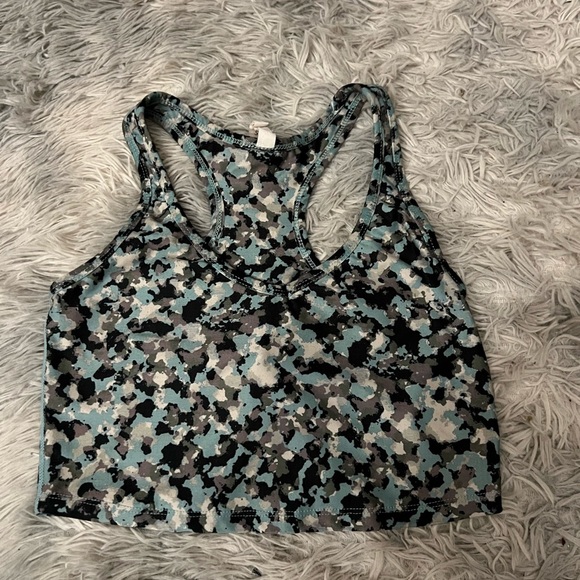 Sage workout top - Picture 2 of 5